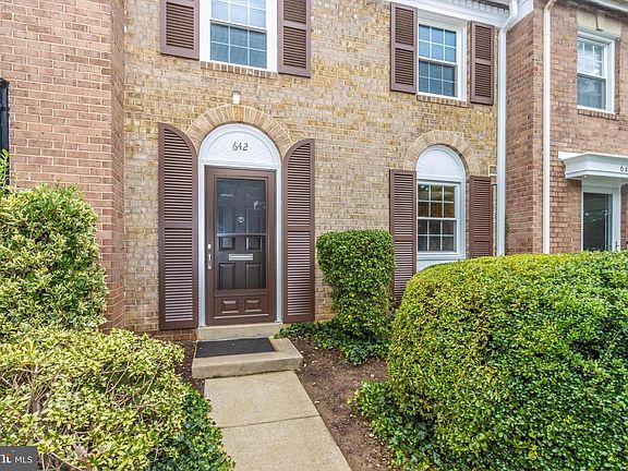 4th image of 642 Azalea Dr #3
