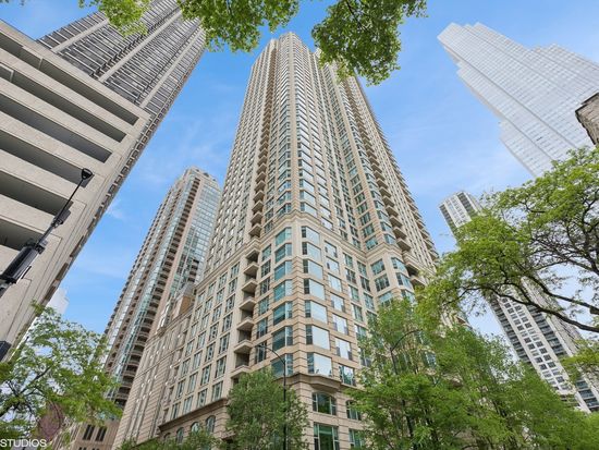 25 E Superior St APT 3004, Chicago, IL 60611
