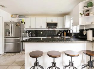 925 SW 8th St, Hallandale, FL 33009