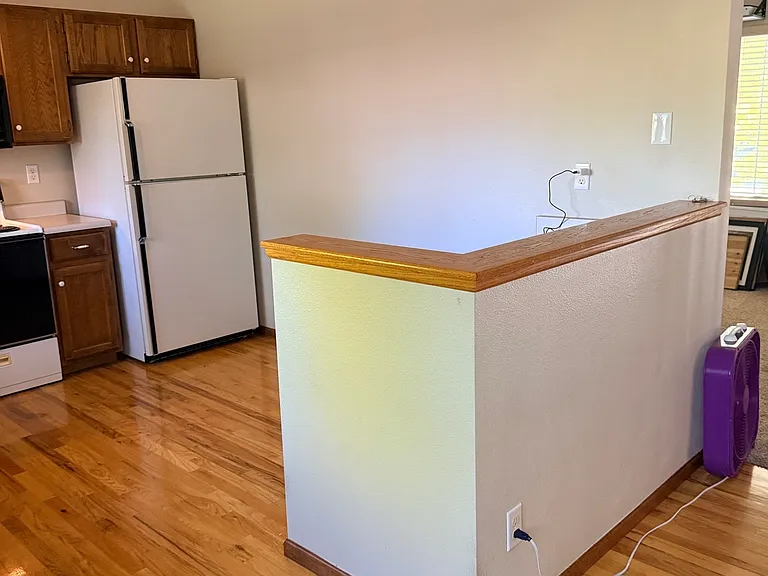 Kitchen, breakfast bar