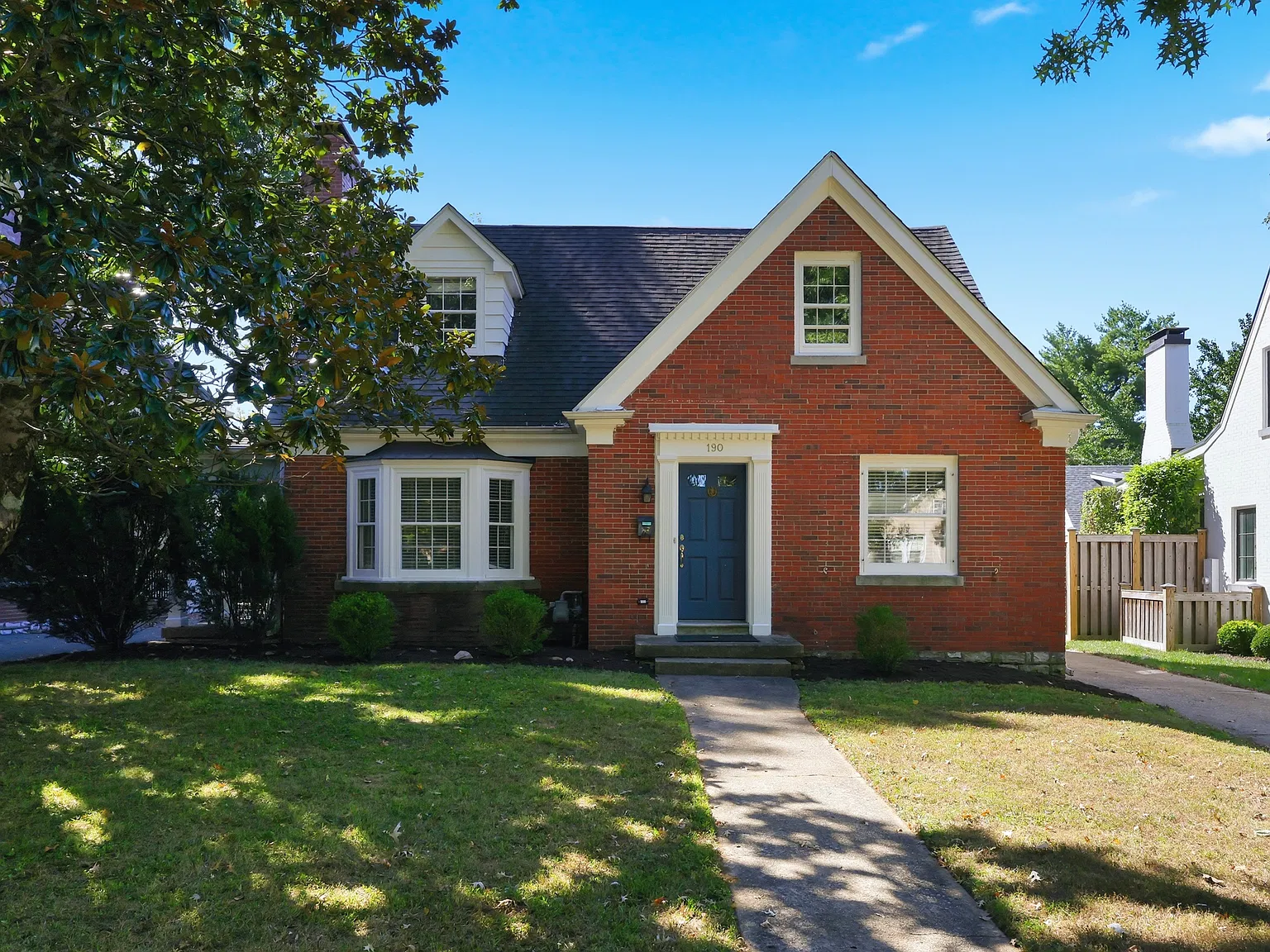 3 bed, 2.5 bath, 2600 sqft, $3,500 — Photo 1