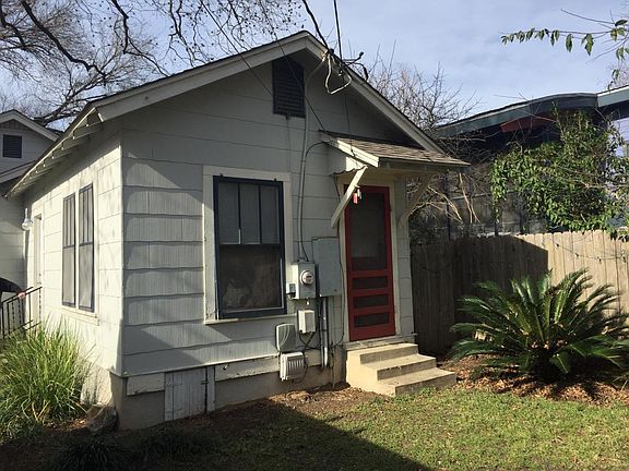 Separate 3rd bedroom Entrance