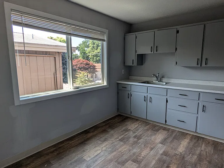 2910 SE Gladstone St #3 — Photo 6