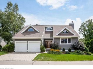 16 Linden Shrs, Branford, CT 06405