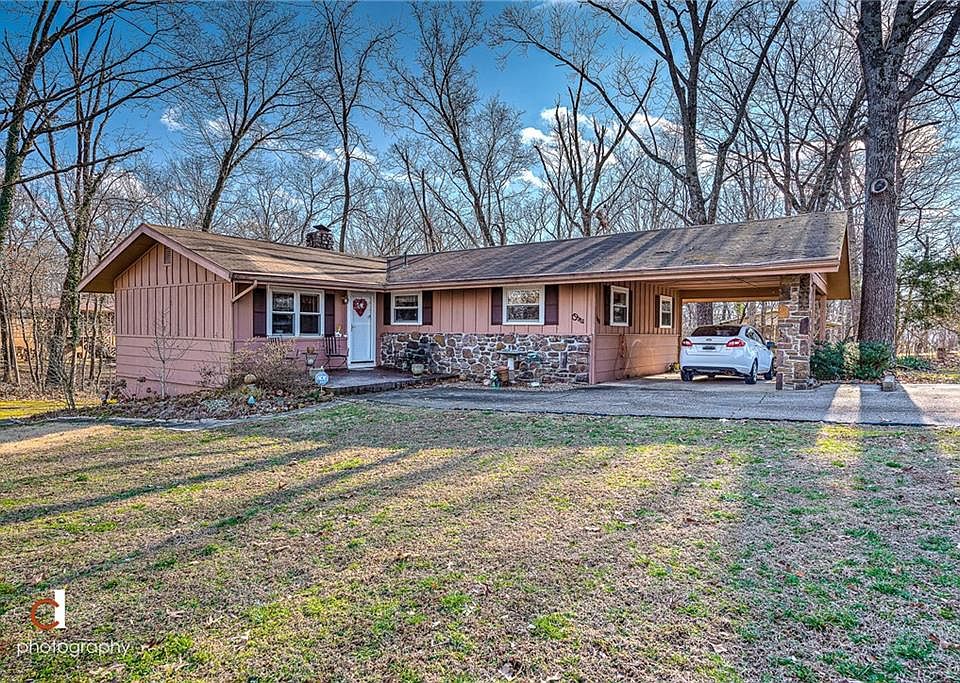 1st image of 1 Gore Ln