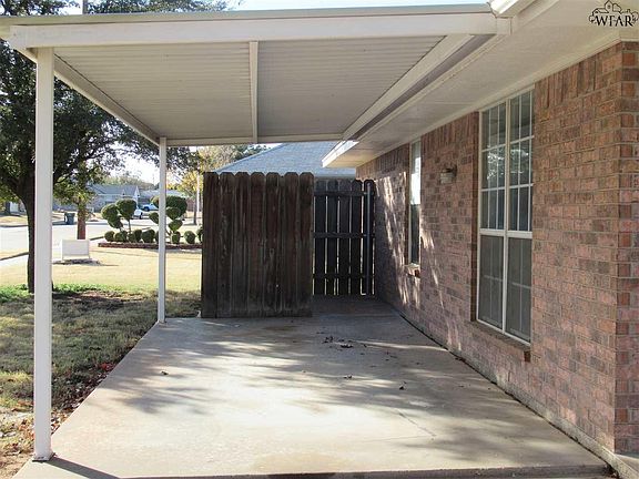 3rd image of 4114 Latricia Ln APT B