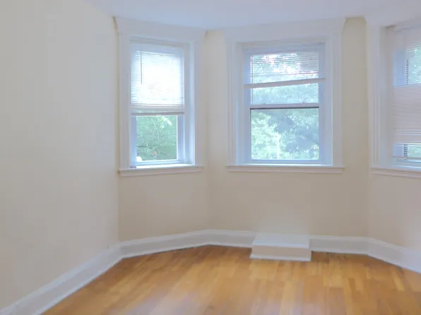 382 Riverway, Boston, MA 02115