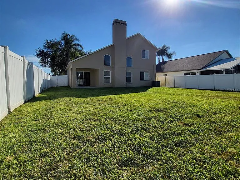25903 Bloomsbury Ct — Photo 52