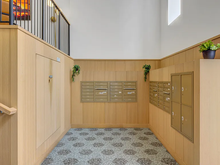 186 N 6th St #401 — Photo 23