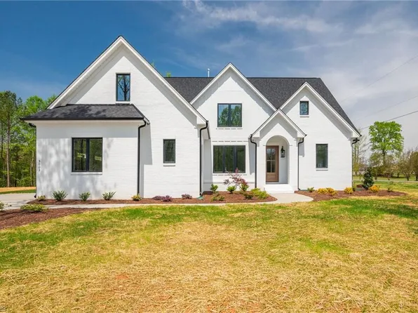 3003 Winding Creek Trl, Mebane, NC 27302