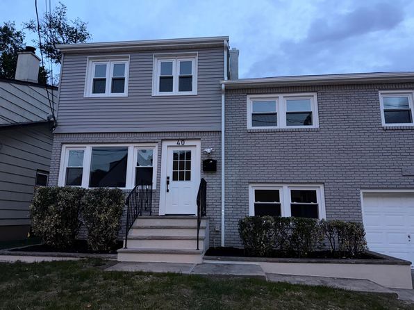40 Dewey St