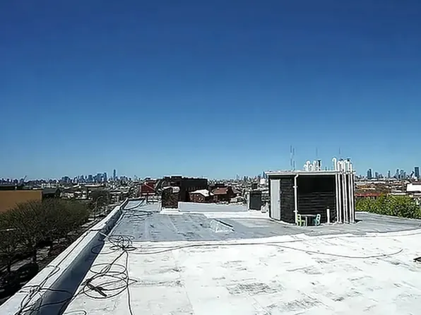 52-33 Metropolitan Avenue image 10 of 10