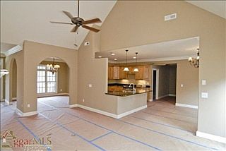 5th image of 31 Arbor Glen Ct