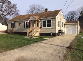 285 S East Ave, South Elgin, IL 60177