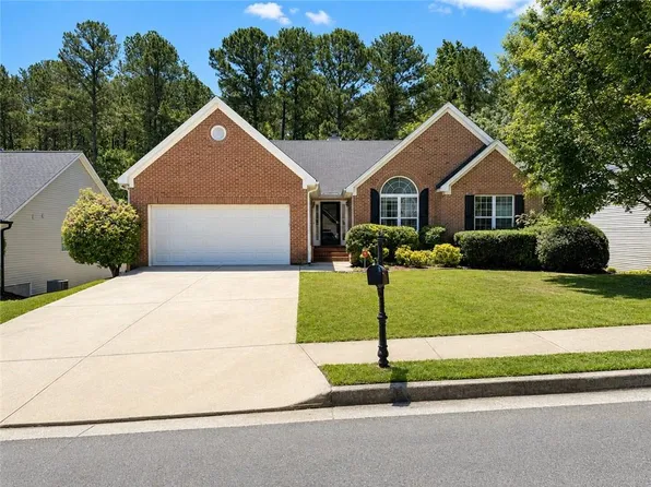 953 Creek Bottom Rd, Loganville, GA 30052
