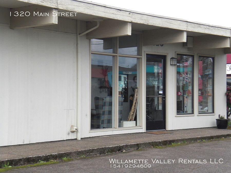 2nd image of 1320 Main St