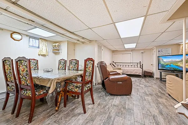 Sold by Remax Real Estate Professionals | media 25