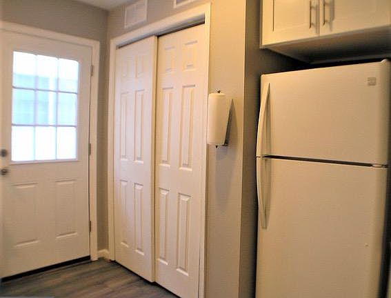 5th image of 1554 12th St S Unit B