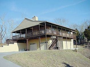 3500 Caywood Rd, Dandridge, TN 37725