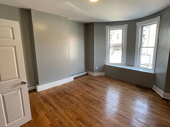 2nd image of 11 Benkard Ave Floor 2