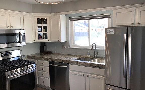 2nd image of 10809 Robinhood St