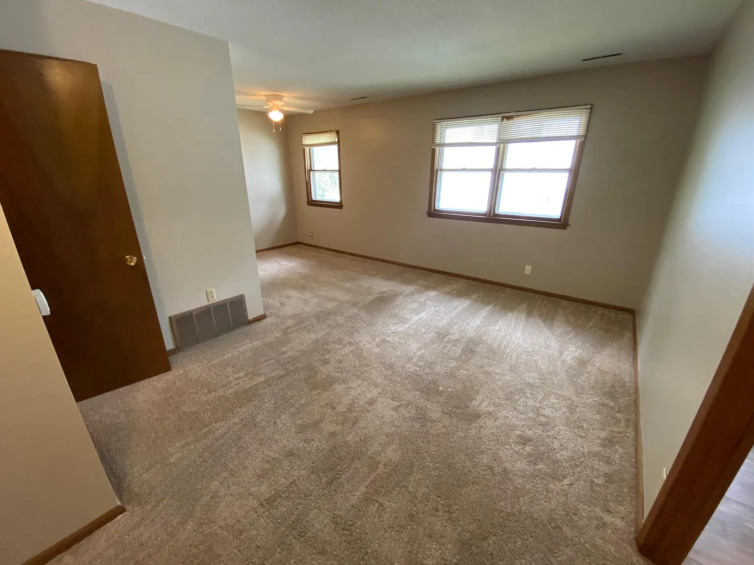 1 bed, 775 sqft, $795 — Photo 2