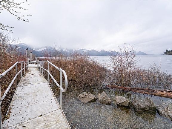 3rd image of 11464 Youbou Rd