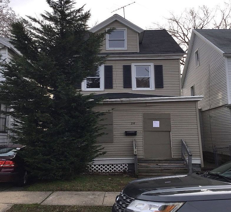 1st image of 26 Telford St