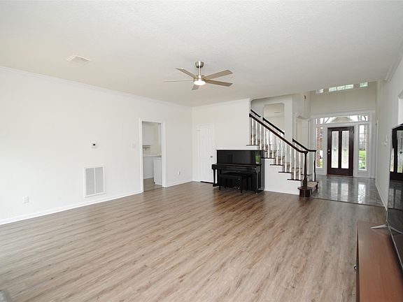 4th image of 1919 Oakhurst Pkwy