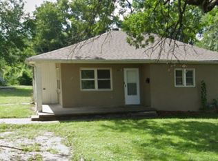 1102 S Woodbury St, Independence, MO 64050