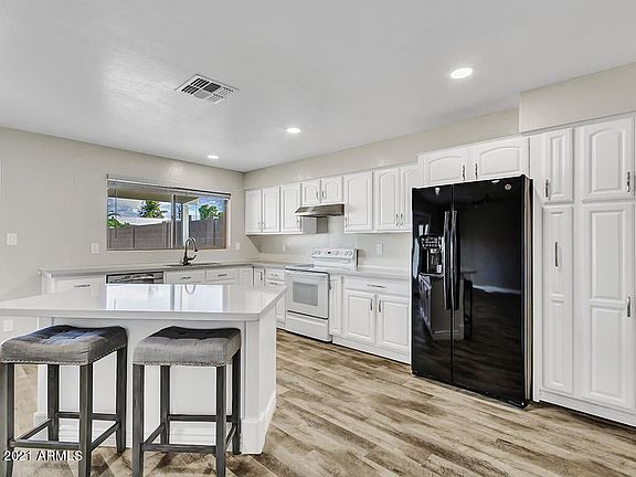 4th image of 2646 E Hopi Ave