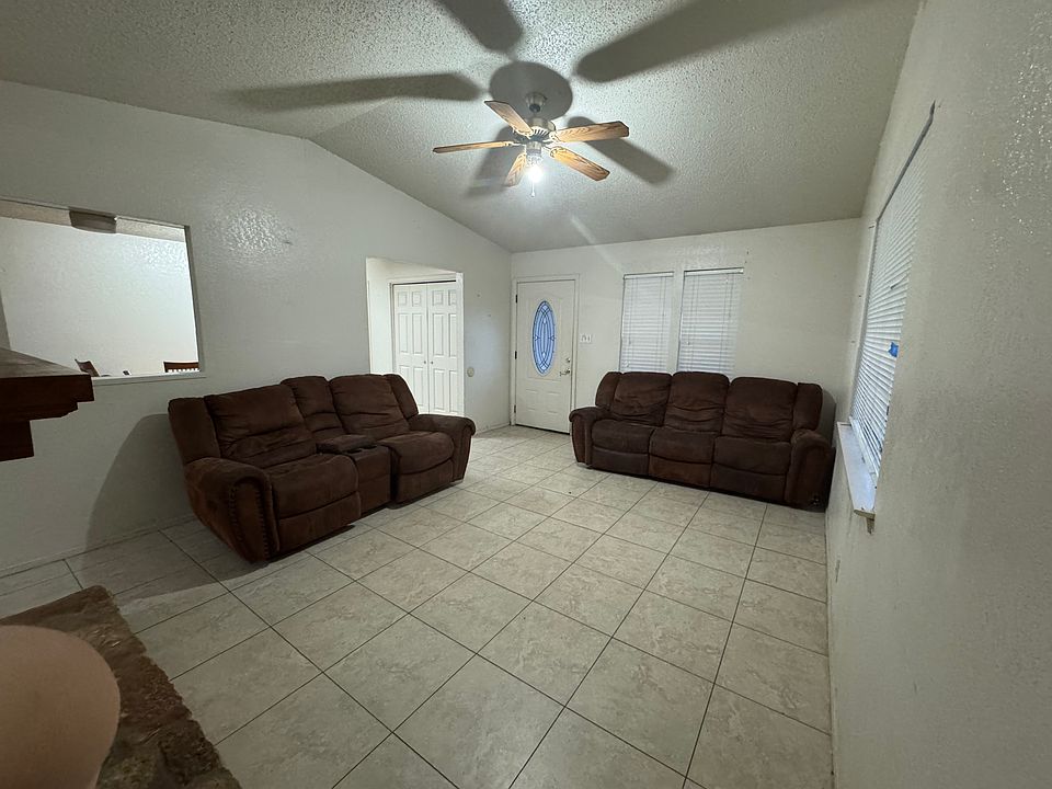 1st image of 2301 Mesa Park Dr