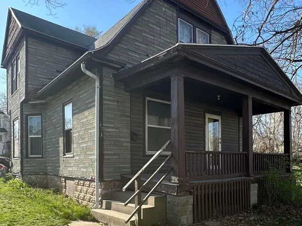 671 Higbee Ave, Burlington, IA 52601