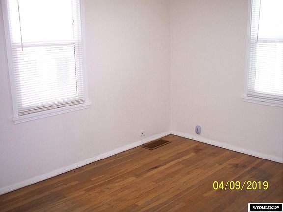 5th image of 1016 Lincoln Ave