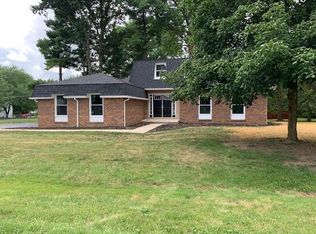 215 Old Trail Dr, Columbus, OH 43213