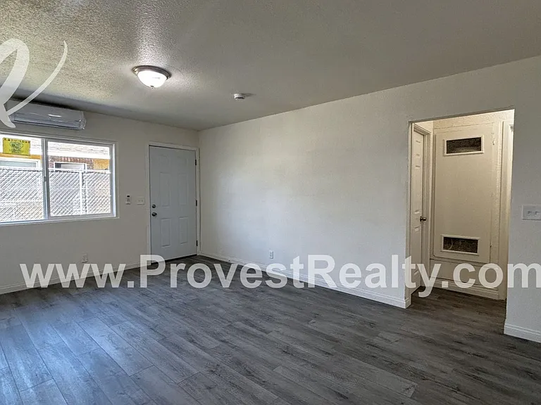 Freshly Modernized 1-Bed, 1-Bath Apartments in Adelanto!! — Photo 5