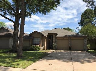 8642 Spring Green Dr, Houston, TX 77095