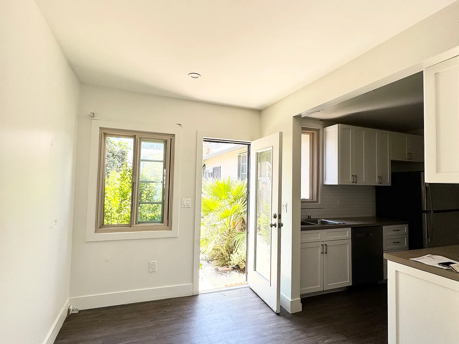 2 bed, 850 sqft, $2,495 — Photo 4