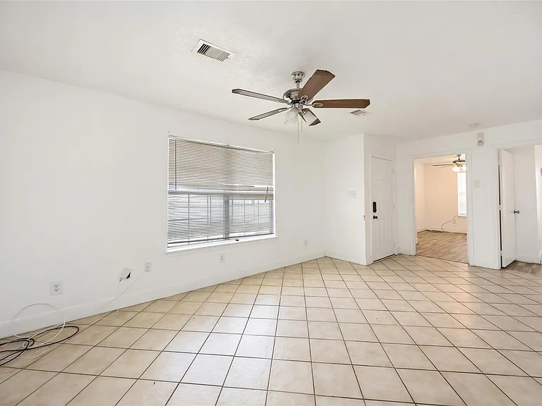 5315 Cherie Crest Ct — Photo 2