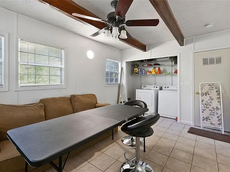 3306 Liberty St — Photo 4