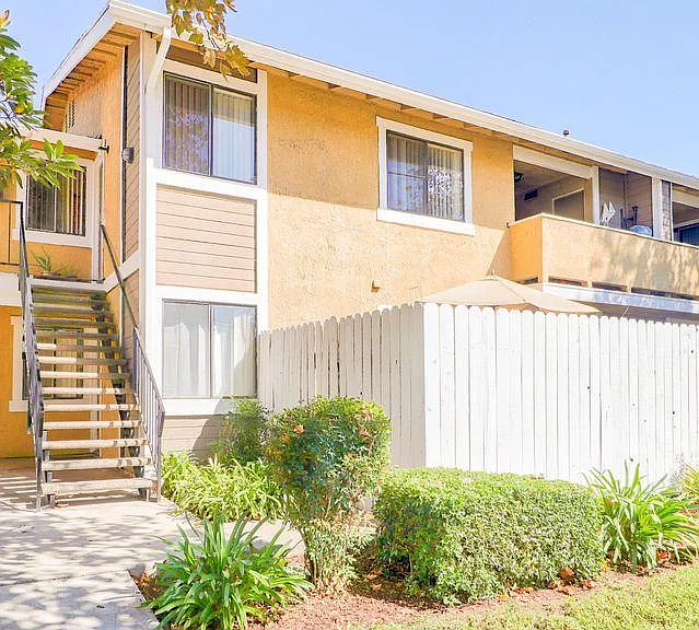 Cerro Vista Apartments — Photo 40