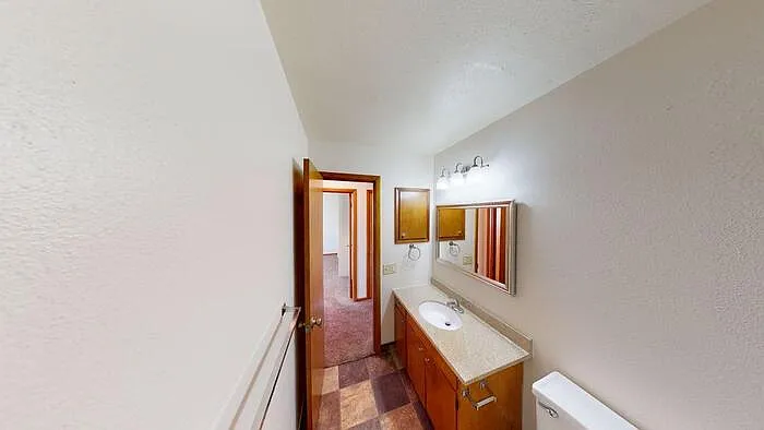 305 Ryan Dr #8 — Photo 11