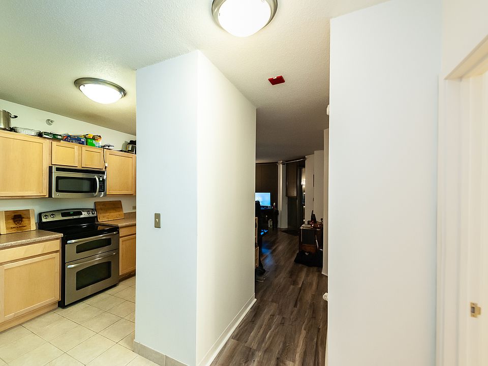 2nd image of 222 N Columbus Dr APT 2007