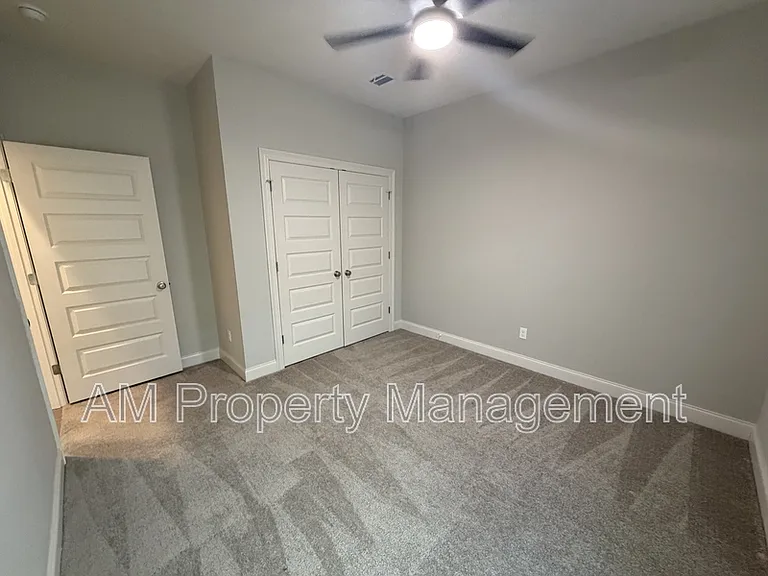 102 Ancona Ln — Photo 11
