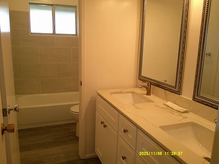 390 S Almond St — Photo 30