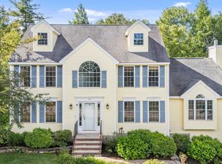 95 Lady Slipper Ln, Chester, NH 03036
