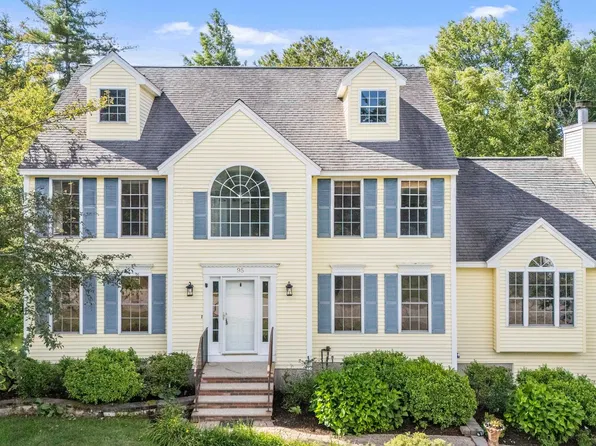95 Lady Slipper Lane, Chester, NH 03036