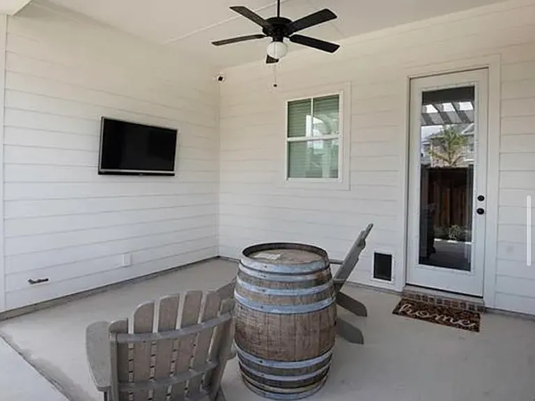 1055 Liberty Pkwy — Photo 11