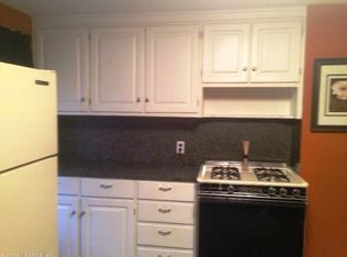 112 Pleasant St, Colchester, CT 06415