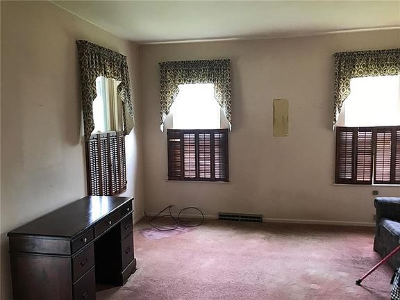 3rd image of 308 Main St